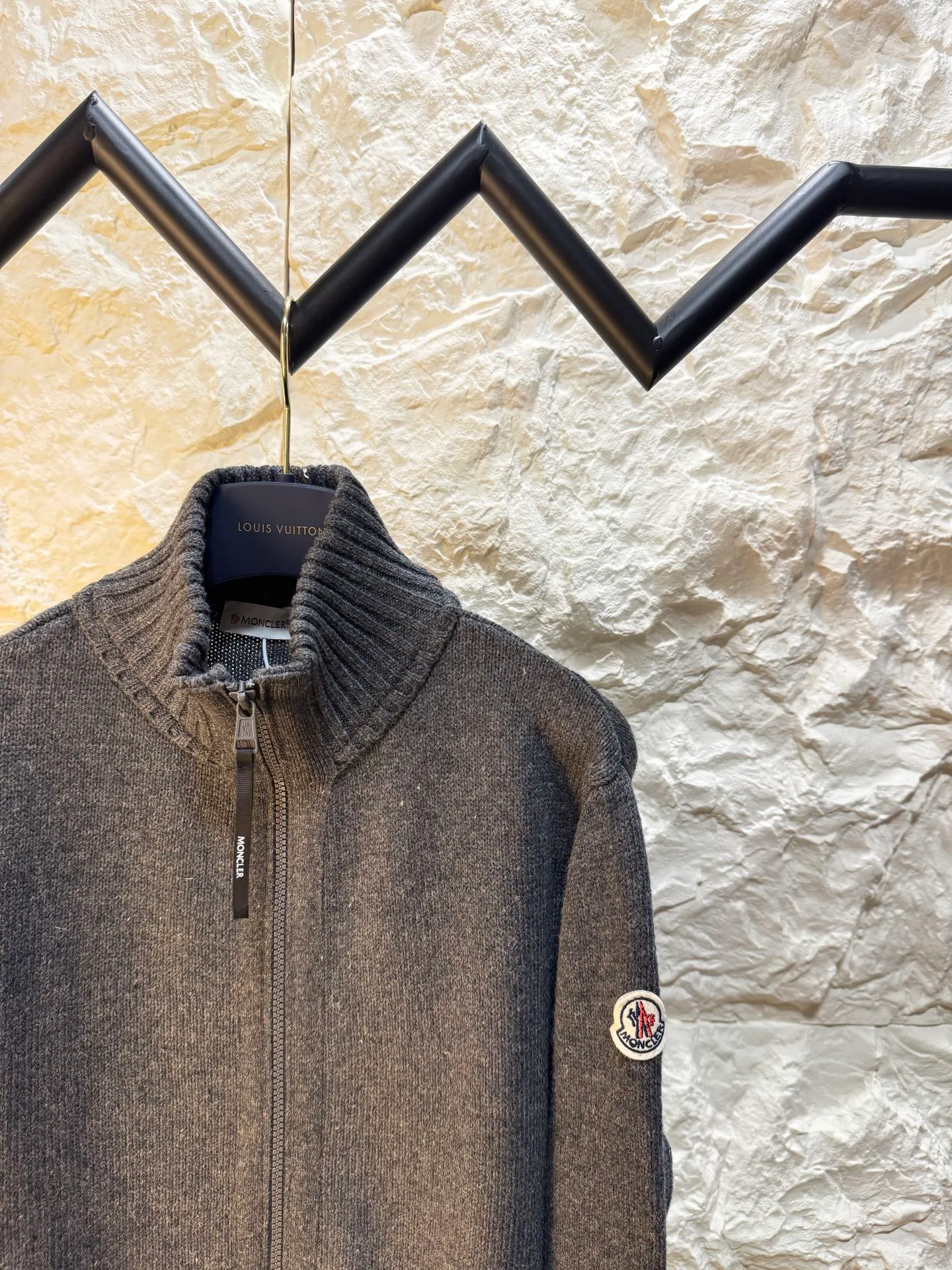 MONCLER 50% ， ， ， 。 Size：S-M-L-XL ：